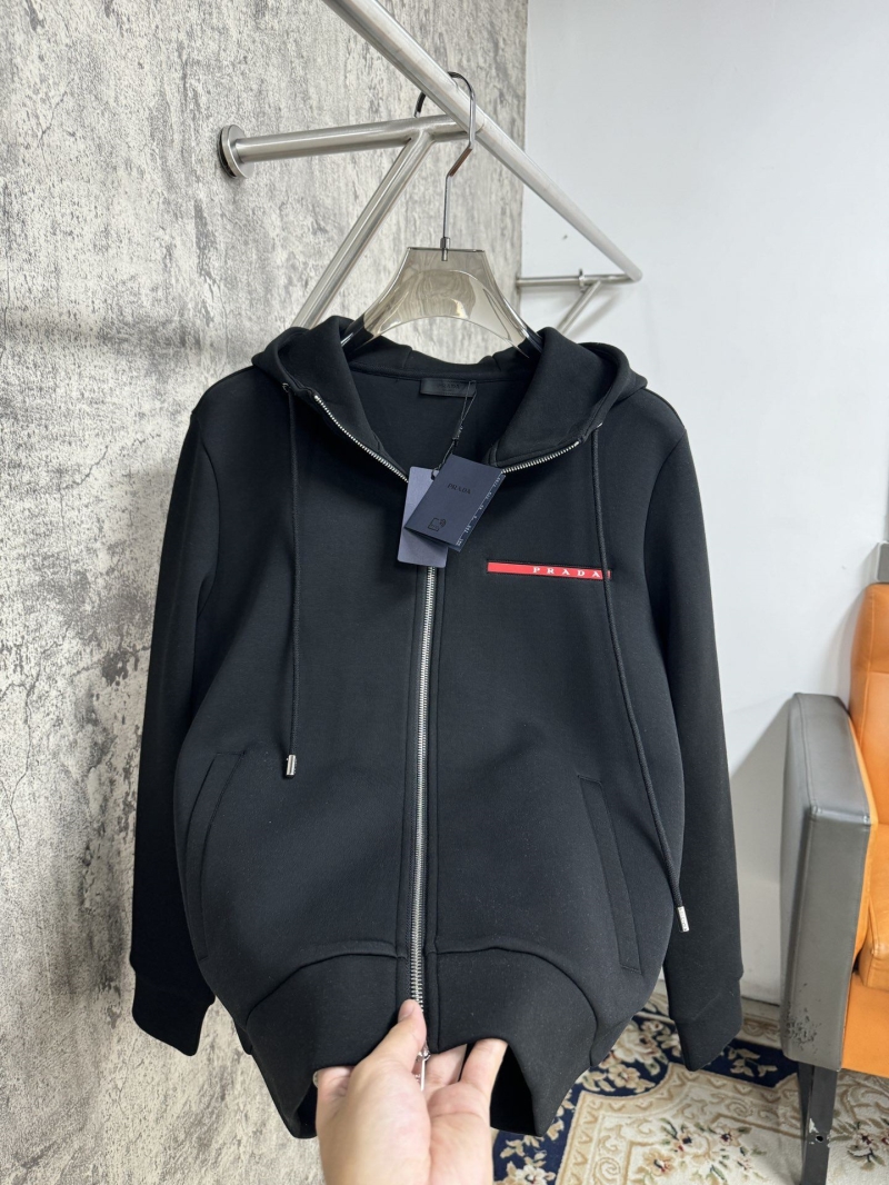 Pra*a outwear